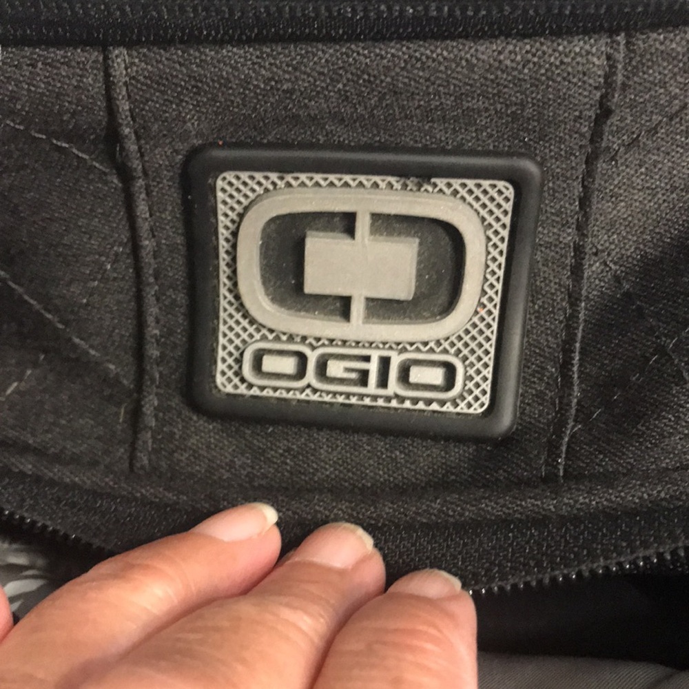 OGIO Bookbag/Backpack - Picture 5 of 16